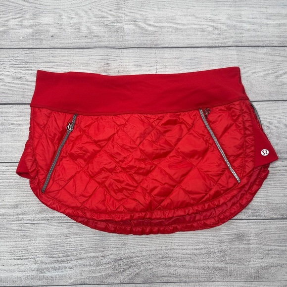 Lululemon Hot Cheeks Goose Down Puffy Running Skirt Size 8 Red Quilted - Picture 1 of 9